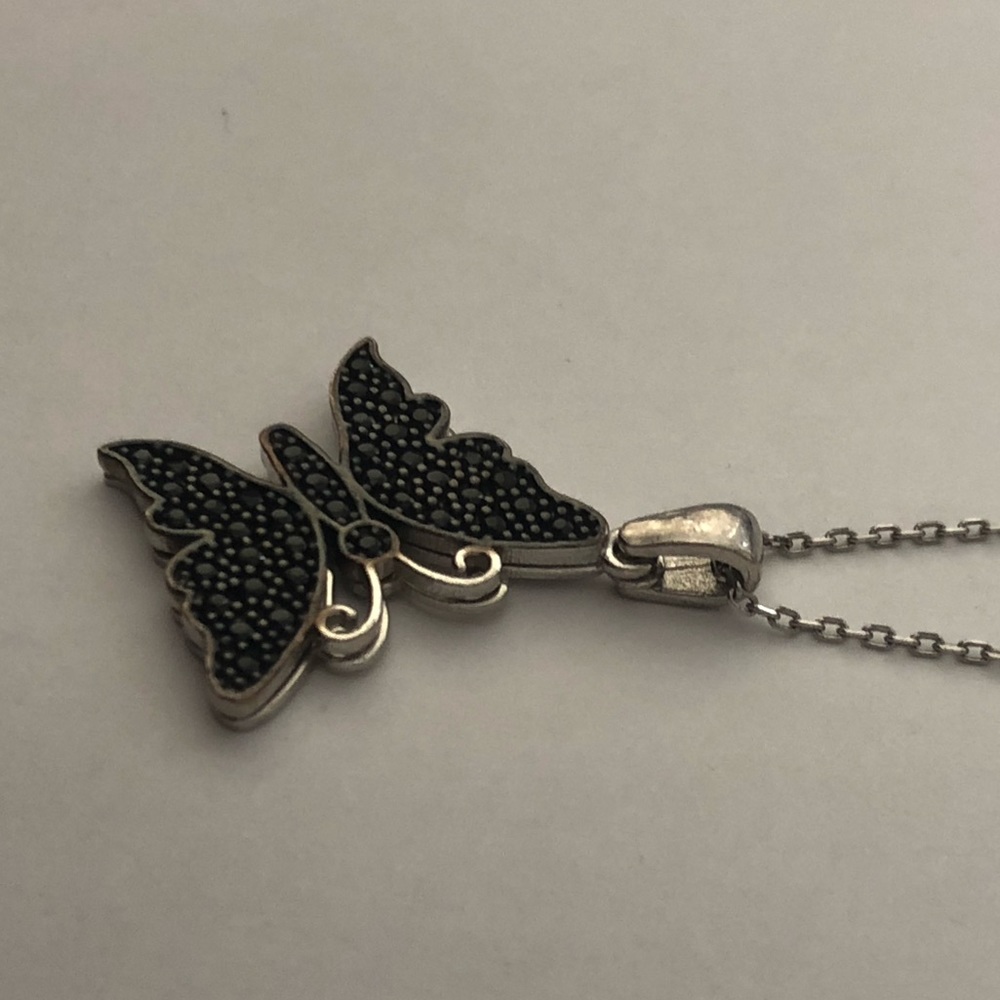 925 Silver butterfly necklace clear cz - Picture 6 of 7